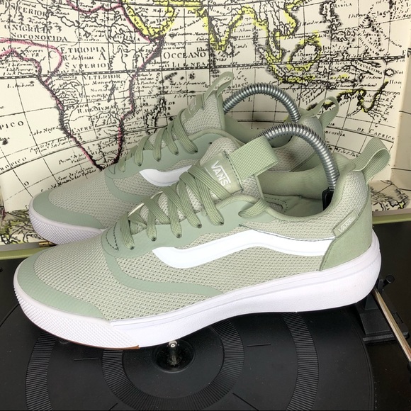 vans ultrarange size 9